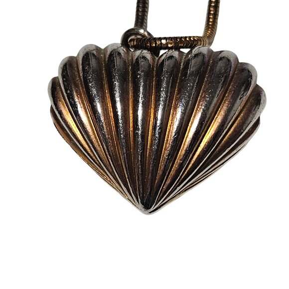 Vintage Two Tone Ribbed Heart Pendant Necklace Snake Chain Valentines Day Gift - Picture 4 of 7